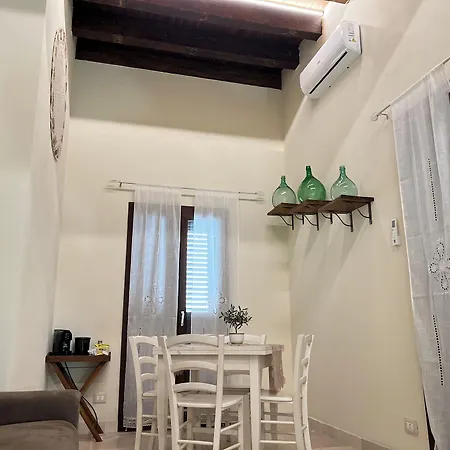 Alojamento de Acomodação e Pequeno-almoço La Dimora Degli Dei 4*